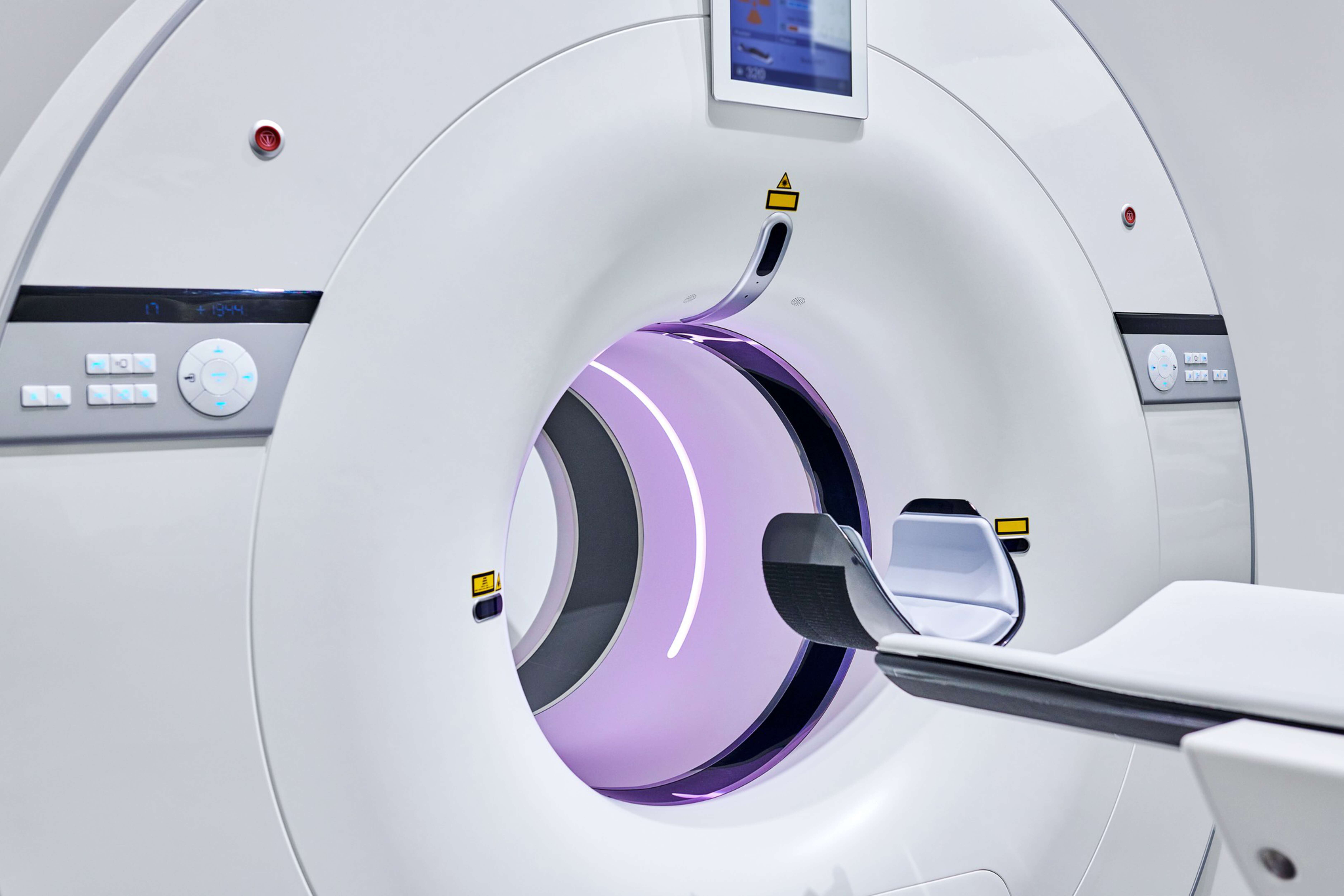 Advanced solution for MRI machine cryocooling systems