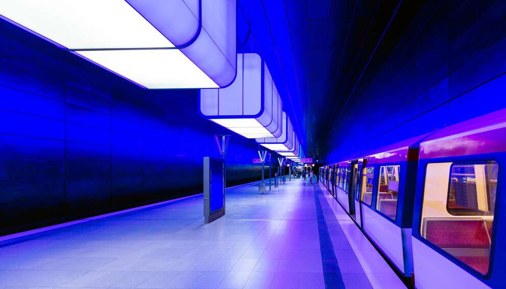 Tailored Heat Exchangers for Optimal Performance in Electric Rail Transportation
